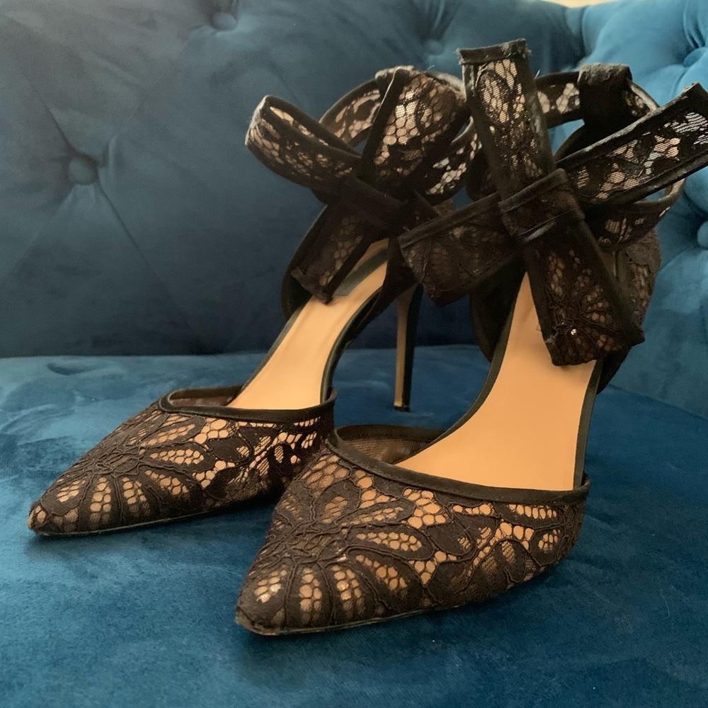 INC Pointed Toe Bow Heels